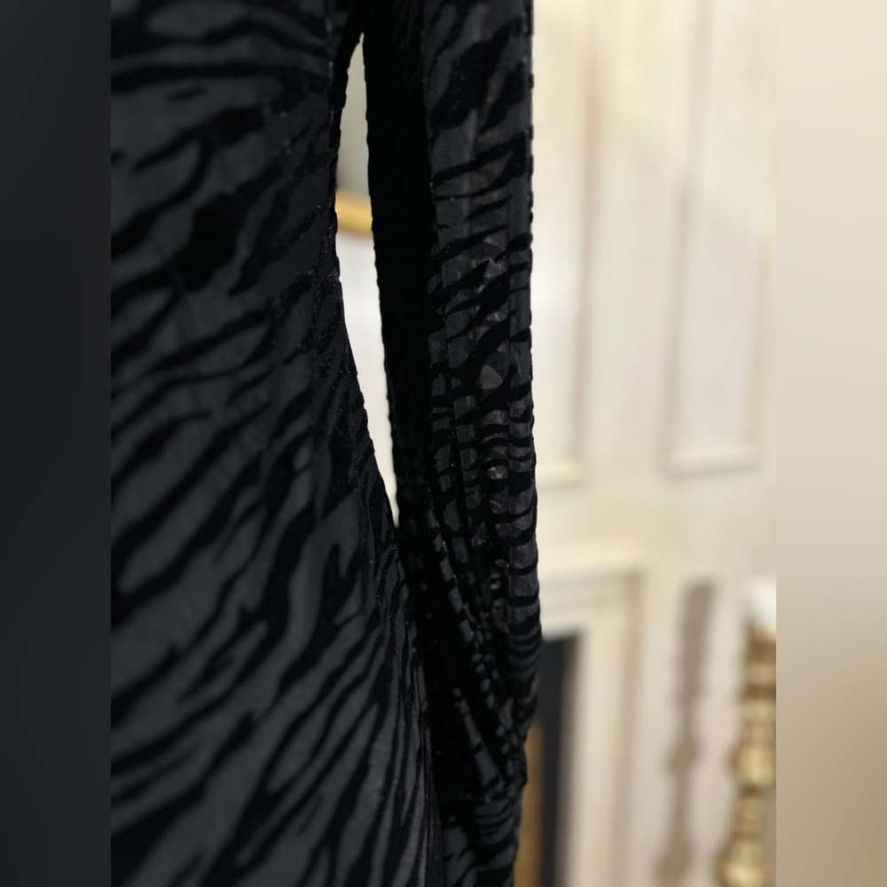 Calvin Klein Black Flocked Animal Print‎ Stretch Dress Size 10 | Tie Neck - Picture 4 of 7